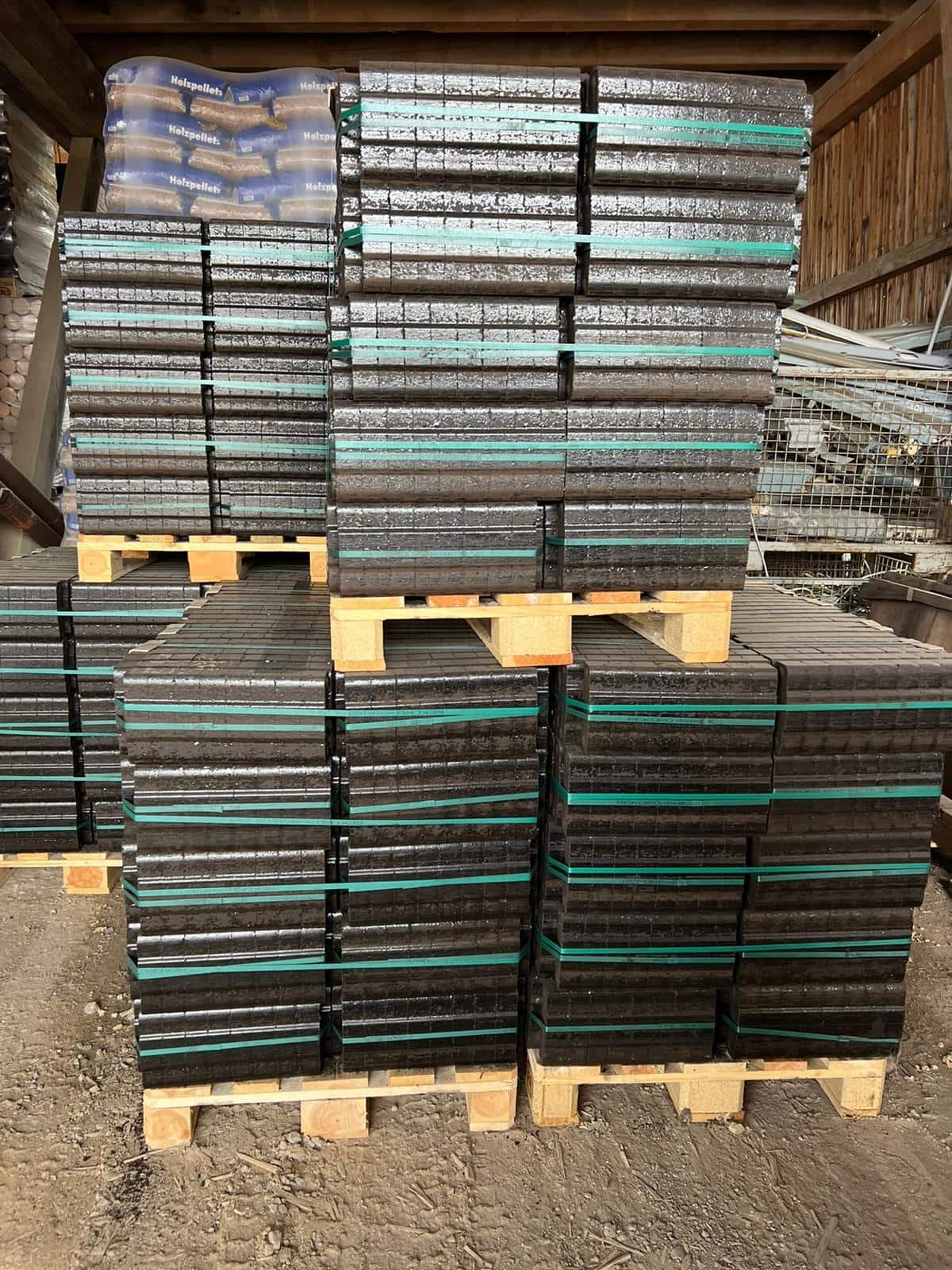 REKORD11 REKORD Kohlebriketts Palette mit 1.000 kg – Bild 1